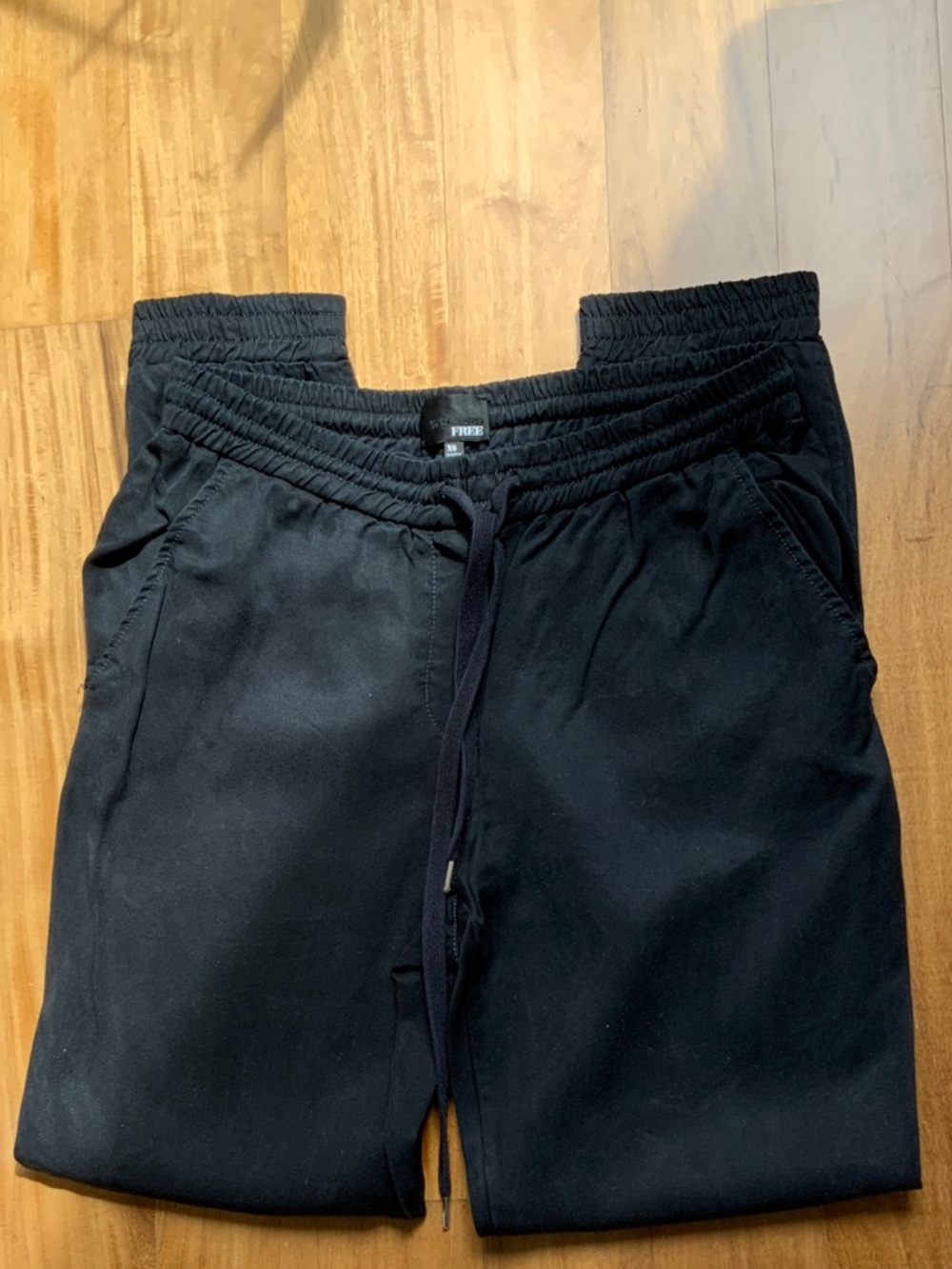 black Aritzia Wilfred Free drawstring jogger pants XS